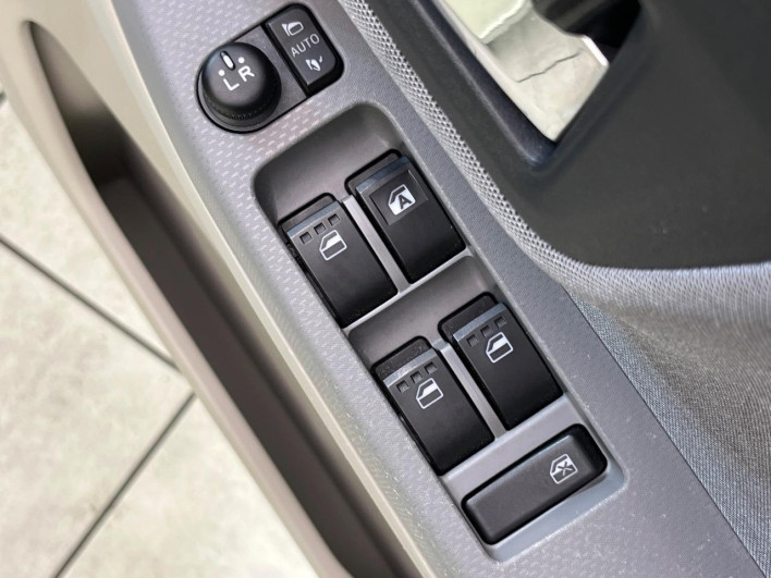 2018 Daihatsu Cast DBA-LA250S (UW-69f0670f0c6c8)[6]