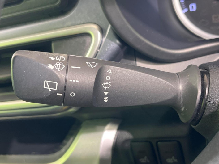 2020 Daihatsu Cast DBA-LA250S (UW-69f0670fad94e)[20]