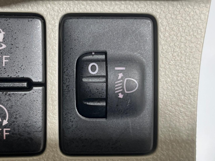 2021 Daihatsu Cast 5BA-LA250S (UW-69f06710a1ef3)[23]