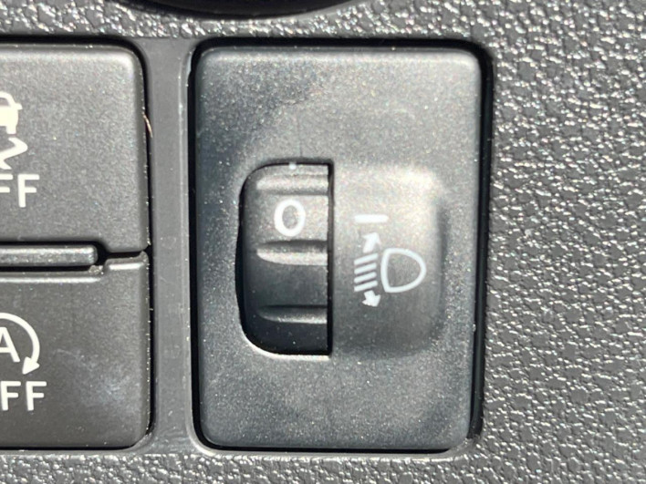 2018 Daihatsu Mirai Ease 5BA-LA350S (UW-69f0671188d28)[28]