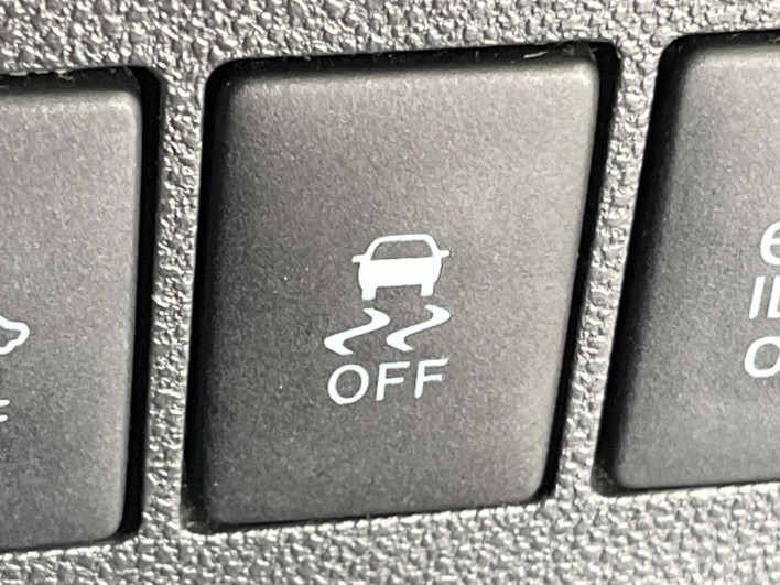 2016 Daihatsu Tanto DBA-LA600S (UW-69f067196302e)[9]