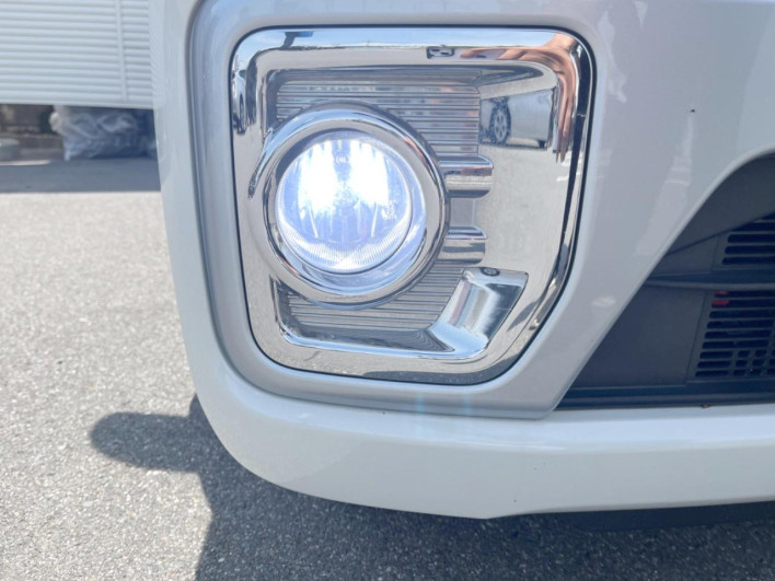 2015 Daihatsu Wake DBA-LA700S (UW-69f06720dadbe)[4]