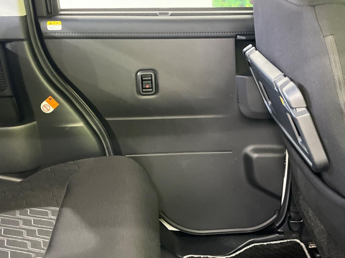 2019 Toyota Roomy DBA-M900A (UW-69f0672ac4a86)[25]