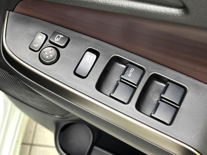 2025 Suzuki Solio Bandit 5AA-MAD7S (UW-69f06733bc3b5)[6]