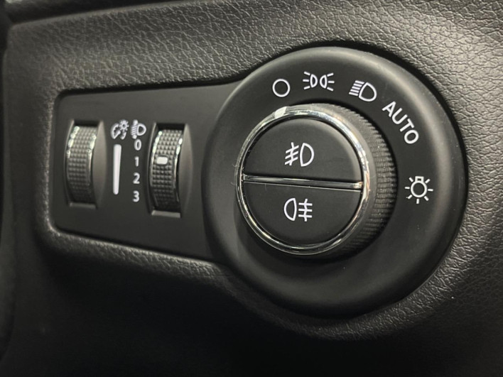 2017 Chrysler Jeep Compass ABA-M624 (UW-69f067349d463)[27]