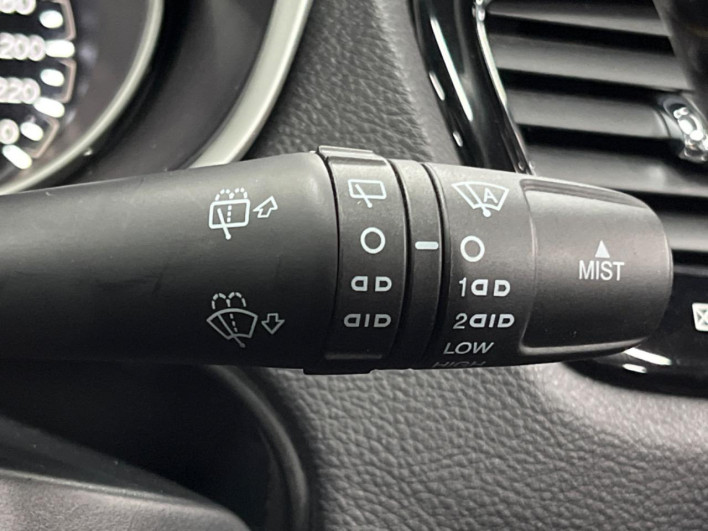 2017 Chrysler Jeep Compass ABA-M624 (UW-69f067349d463)[21]