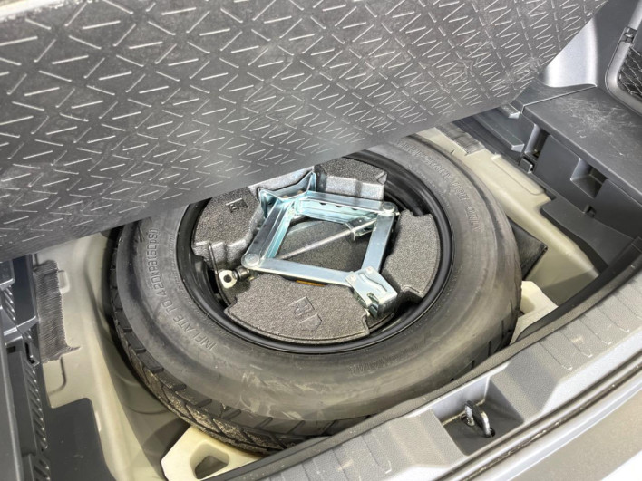 2019 Toyota RAV4 6BA-MXAA54 (UW-69f06750b214a)[19]