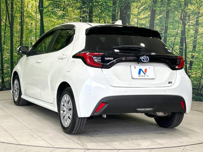 2020 Toyota Yaris 6AA-MXPH10 (UW-69f067588d21a)[6]