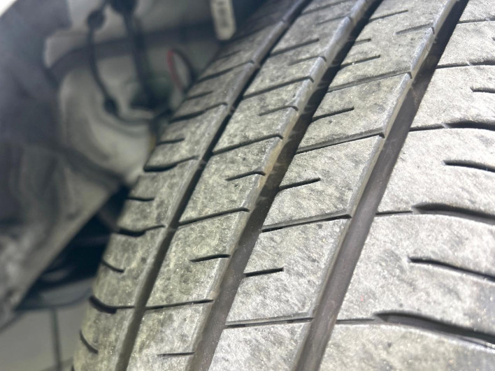 2020 Toyota Yaris 6AA-MXPH10 (UW-69f067588d21a)[20]