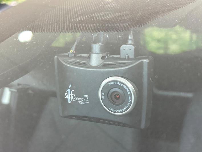 2020 Toyota Yaris 6AA-MXPH10 (UW-69f067588d21a)[12]