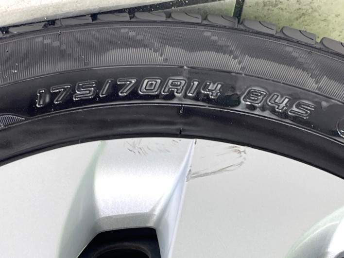 2021 Toyota Yaris 6AA-MXPH10 (UW-69f06758d91bd)[17]