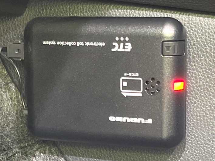 2021 Toyota Yaris 6AA-MXPH10 (UW-69f06758d91bd)[4]