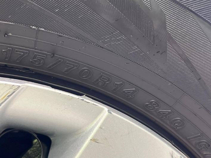 2023 Toyota Yaris 6AA-MXPH10 (UW-69f06759912da)[11]