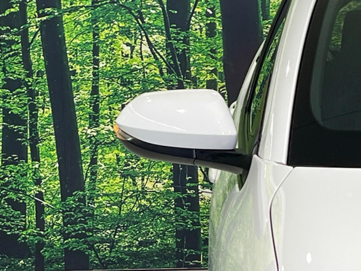 2023 Toyota Yaris 6AA-MXPH10 (UW-69f06759912da)[8]