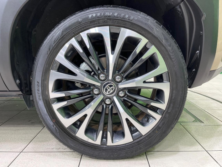 2021 Toyota Yaris Cross 6AA-MXPJ10 (UW-69f0675ab7aae)[13]