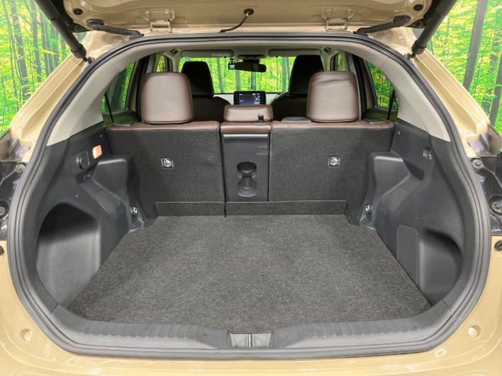 2021 Toyota Yaris Cross 6AA-MXPJ10 (UW-69f0675ab7aae)[28]