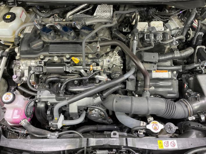 2021 Toyota Yaris Cross 6AA-MXPJ10 (UW-69f0675ab7aae)[18]