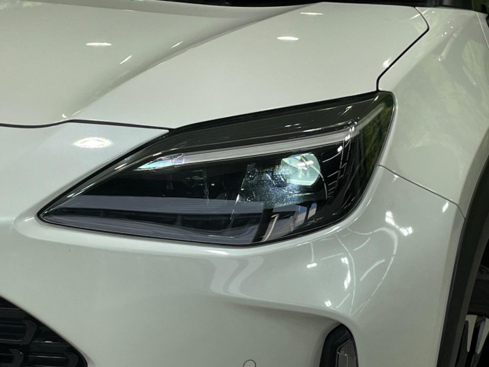 2021 Toyota Yaris Cross 6AA-MXPJ10 (UW-69f0675ad706c)[15]