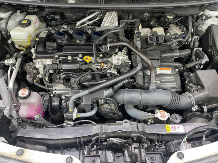 2021 Toyota Yaris Cross 6AA-MXPJ10 (UW-69f0675ad706c)[25]