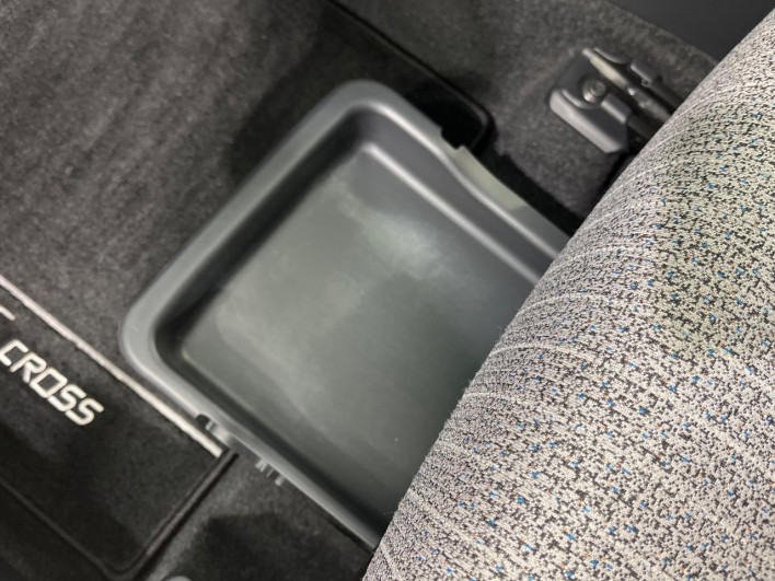 2021 Toyota Yaris Cross 6AA-MXPJ15 (UW-69f0675cf3145)[19]