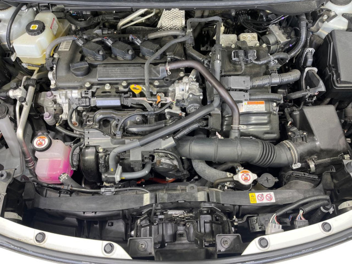 2021 Toyota Yaris Cross 6AA-MXPJ15 (UW-69f0675cf3145)[9]