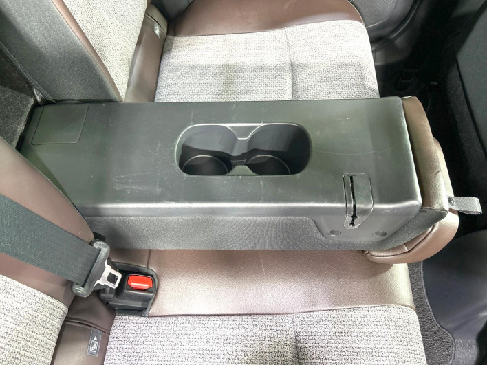 2021 Toyota Yaris Cross 6AA-MXPJ15 (UW-69f0675dc4aad)[11]