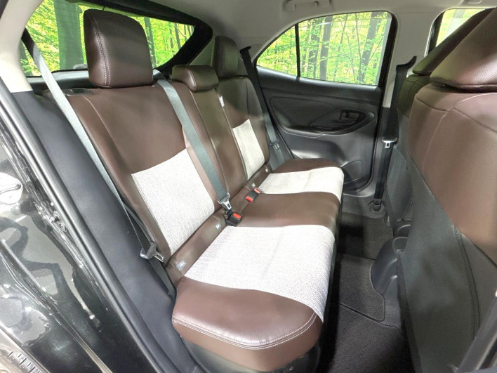 2021 Toyota Yaris Cross 6AA-MXPJ15 (UW-69f0675dc4aad)[10]