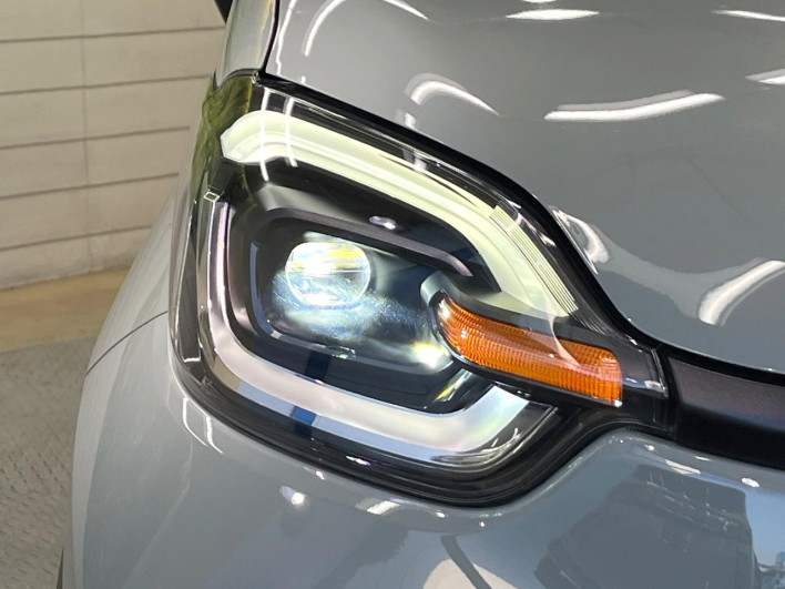 2022 Toyota Sienta 6AA-MXPL10G (UW-69f0675f2d6ef)[8]