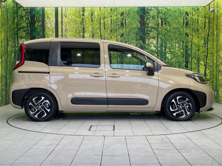2023 Toyota Sienta 6AA-MXPL10G (UW-69f0675f655c0)[8]