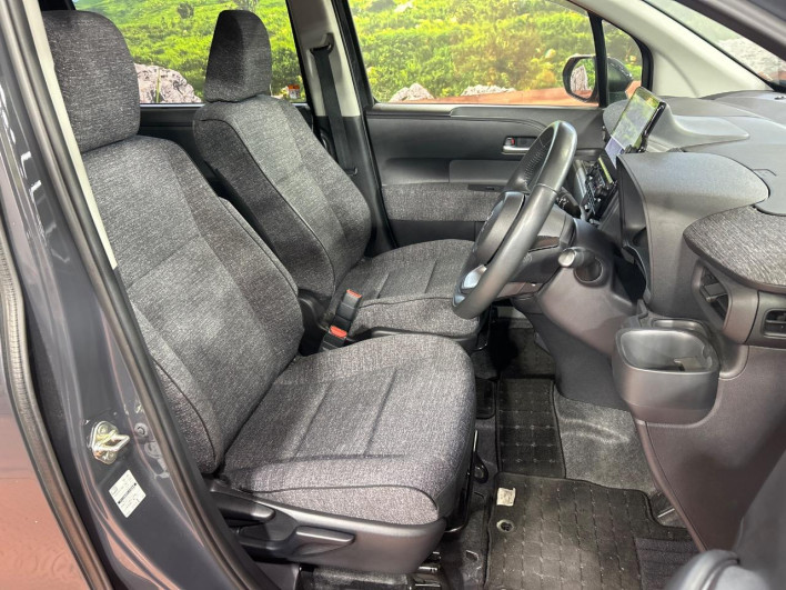 2023 Toyota Sienta 6AA-MXPL10G (UW-69f0675f6b15b)[22]