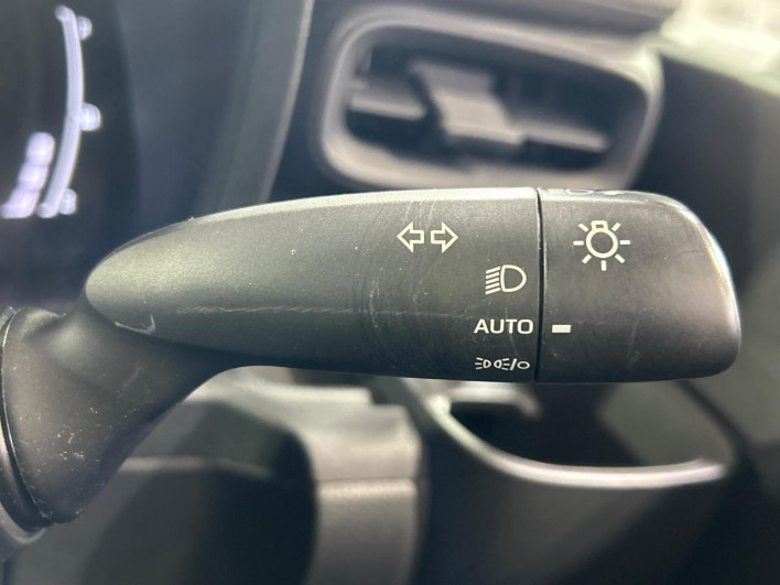 2023 Toyota Sienta 6AA-MXPL10G (UW-69f0675f6b15b)[8]