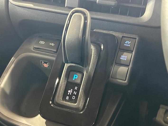 2023 Toyota Sienta 6AA-MXPL10G (UW-69f0675f6b15b)[19]