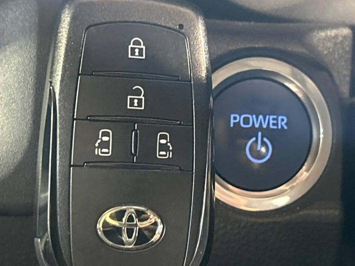 2023 Toyota Sienta 6AA-MXPL10G (UW-69f0675f6b15b)[13]