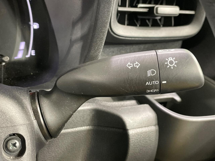 2023 Toyota Sienta 6AA-MXPL10G (UW-69f0675fdff31)[12]