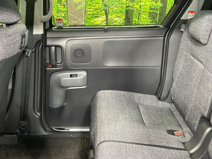 2023 Toyota Sienta 6AA-MXPL10G (UW-69f0675fdff31)[22]