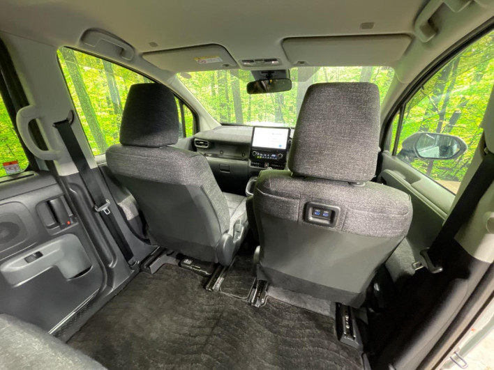 2023 Toyota Sienta 6AA-MXPL10G (UW-69f0675fdff31)[25]