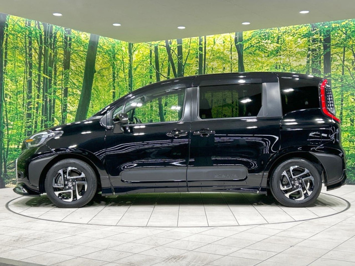 2023 Toyota Sienta 6AA-MXPL10G (UW-69f0676134f15)[5]