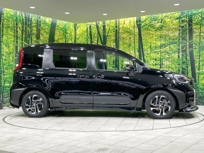 2023 Toyota Sienta 6AA-MXPL10G (UW-69f0676134f15)[9]