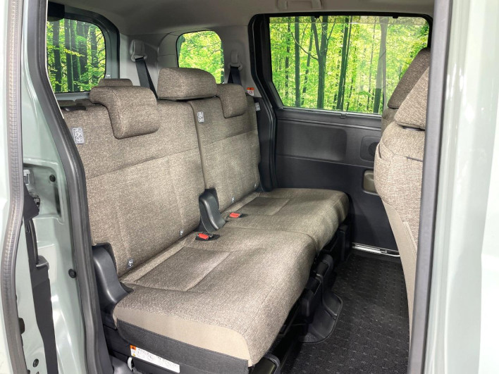 2024 Toyota Sienta 6AA-MXPL10G (UW-69f0676155a6f)[26]