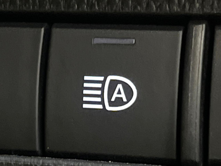 2021 Toyota Harrier 6BA-MXUA80 (UW-69f067638e9e4)[25]