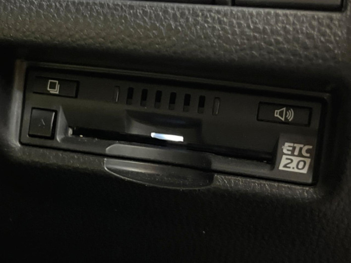 2021 Toyota Harrier 6BA-MXUA80 (UW-69f067638e9e4)[21]