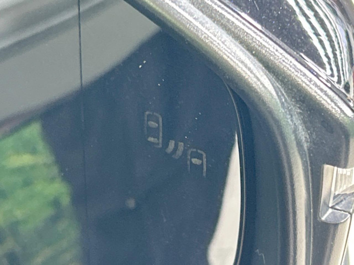 2023 Toyota Prius 6AA-MXWH60 (UW-69f0676433cbe)[13]