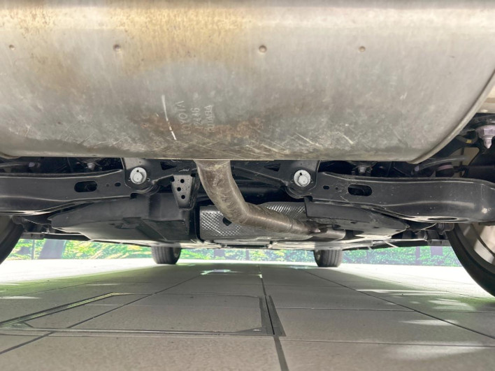 2023 Toyota Prius 6AA-MXWH60 (UW-69f0676433cbe)[24]