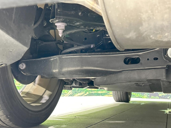 2023 Toyota Prius 6AA-MXWH60 (UW-69f0676433cbe)[25]