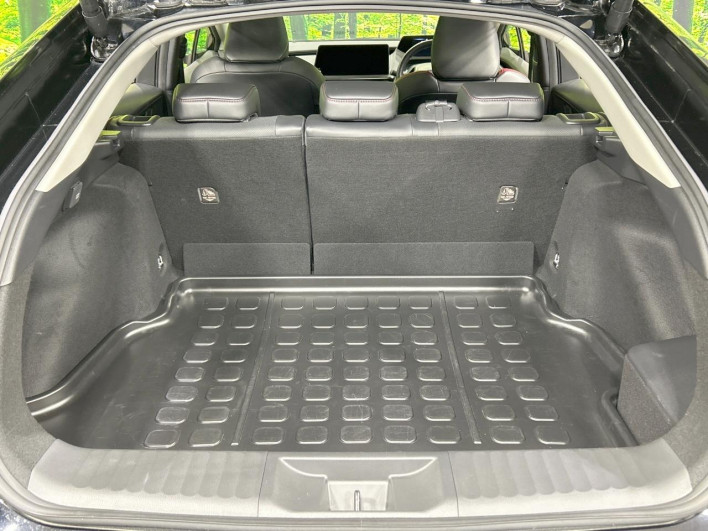 2023 Toyota Prius 6AA-MXWH60 (UW-69f0676433cbe)[27]