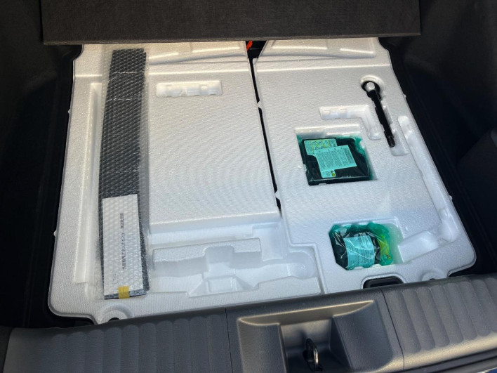 2023 Toyota Prius 6AA-MXWH60 (UW-69f06765ac5cf)[28]