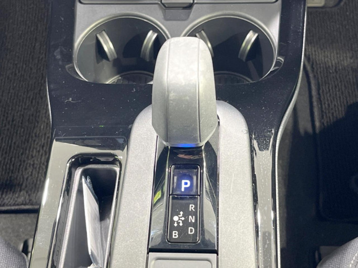 2024 Toyota Prius 6AA-MXWH60 (UW-69f0676639aff)[17]