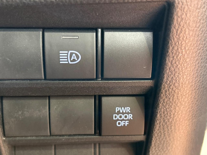 2023 Toyota Noah 6BA-MZRA90W (UW-69f067681910c)[5]