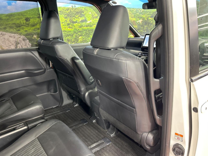 2023 Toyota Noah 6BA-MZRA90W (UW-69f067681910c)[24]