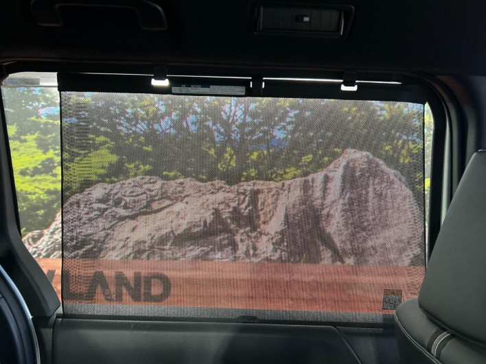 2023 Toyota Noah 6BA-MZRA90W (UW-69f067681910c)[28]